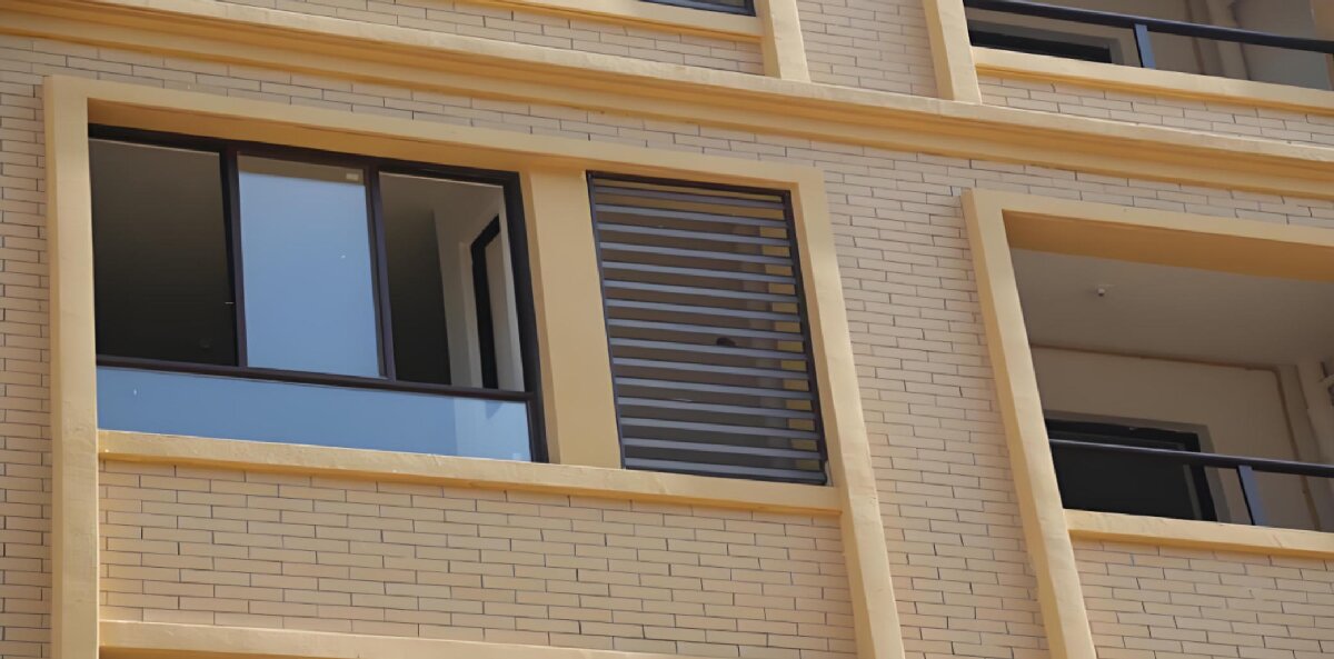 房屋外墻門(mén)窗滲水、開(kāi)裂修繕！(圖1)